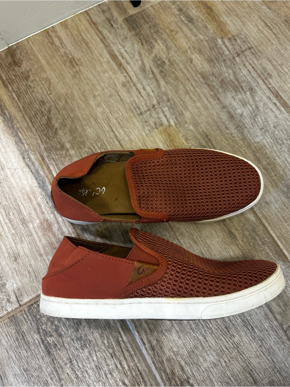 Olukai pehuea breathable slip on